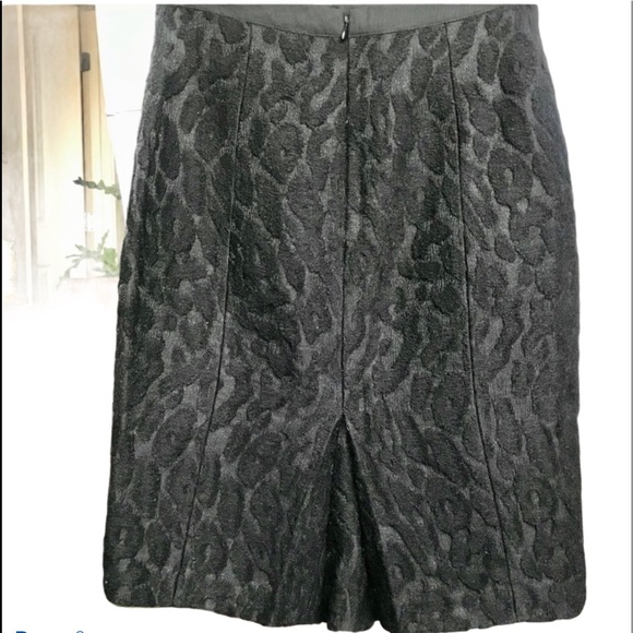 Ann Taylor Black Animal Print/Leopard Print Pencil Skirt Size 0 - Picture 3 of 6